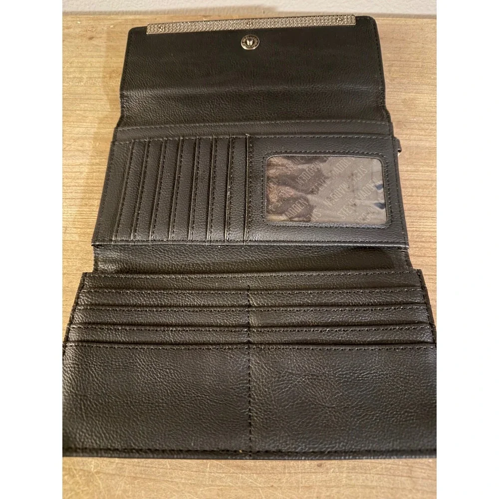 Steve Madden Black Floral Embossed Logo Tri-Fold Wallet Gold Tone Bar‎ Accent